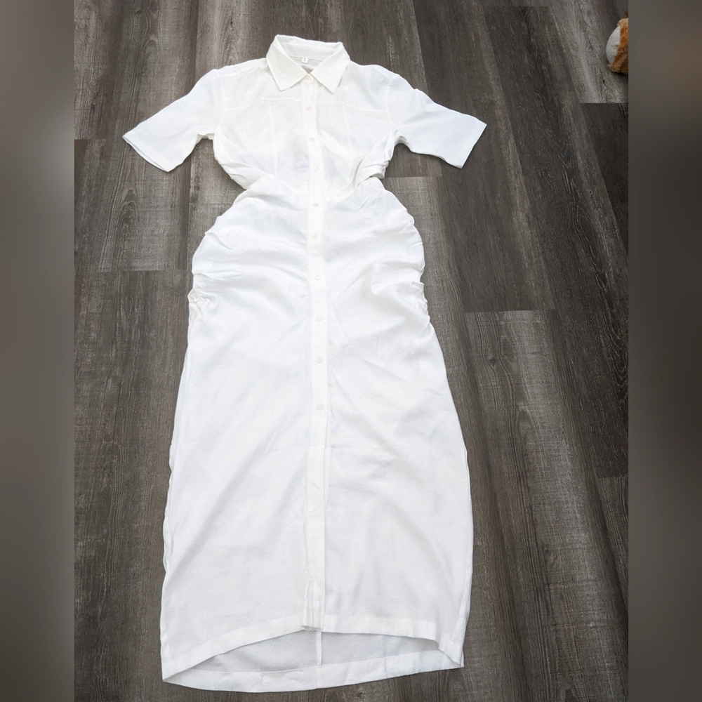 White short sleeve button up cut out back dress. Size L